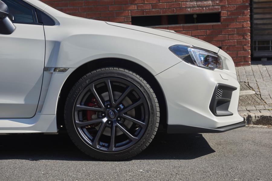 Детали экстерьера Subaru WRX 2017 года  (ZA) (фото 8 из 40)